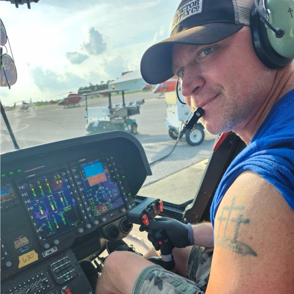 Meet your Posher - Picture 9 of 16